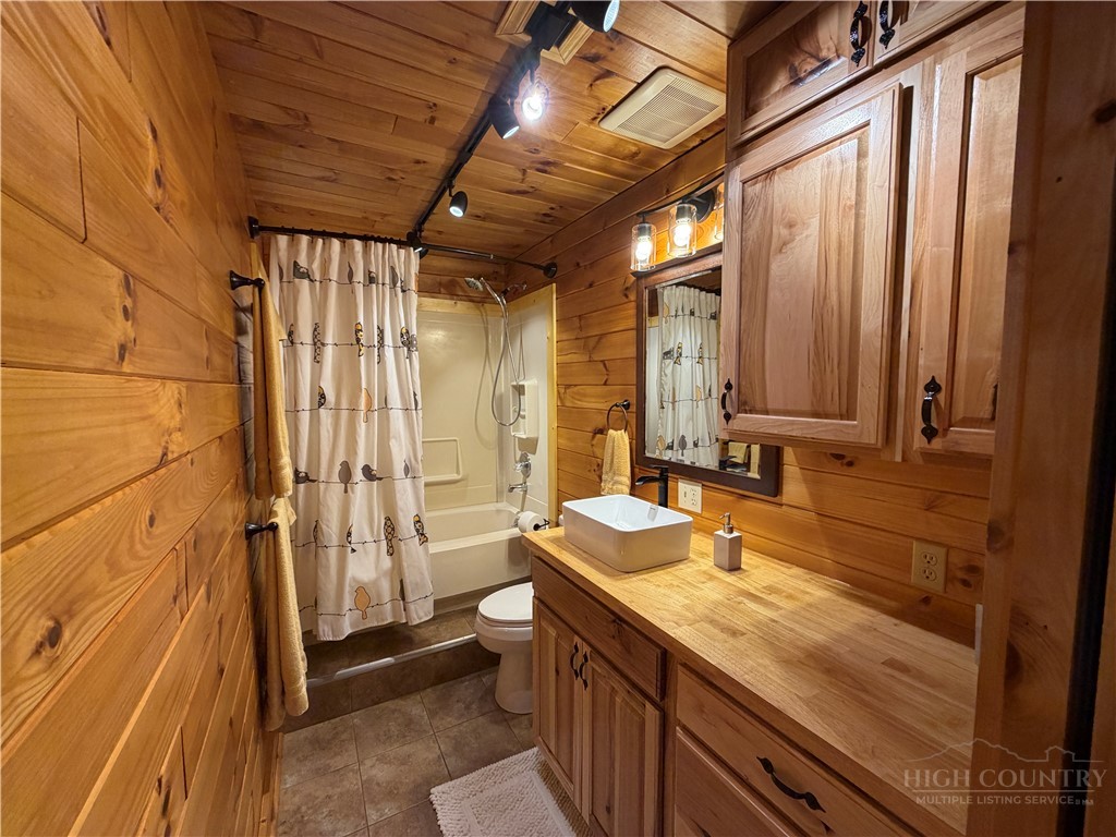 144 S Flatwoods Road Property Photo 16