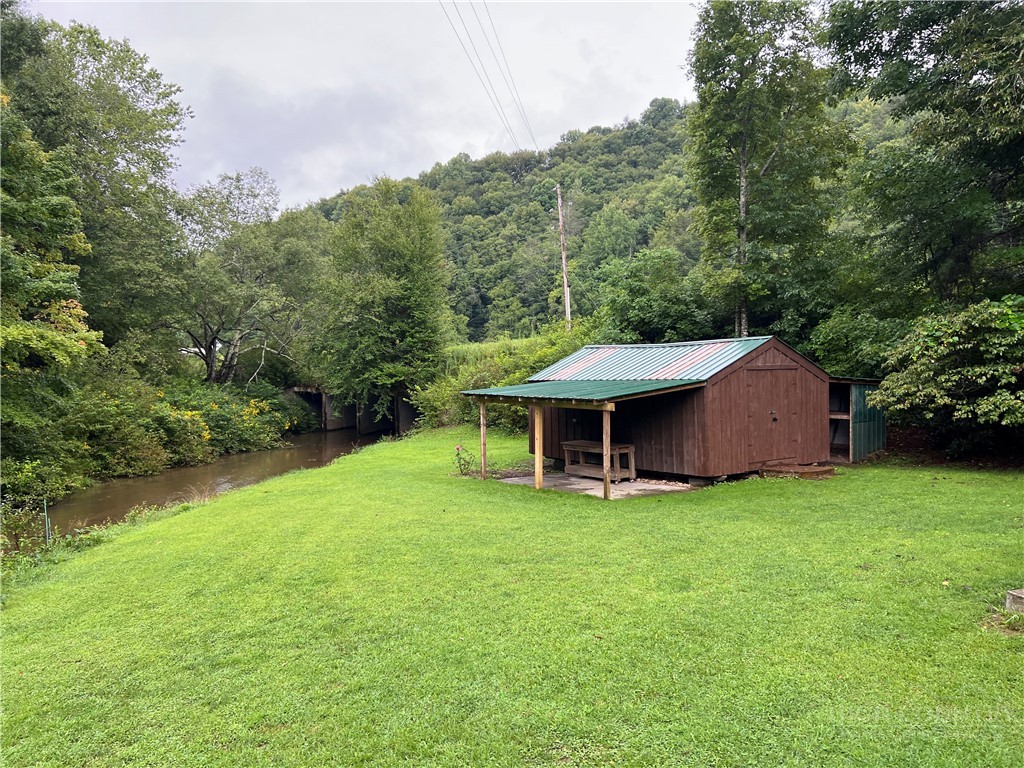 144 S Flatwoods Road Property Photo 30