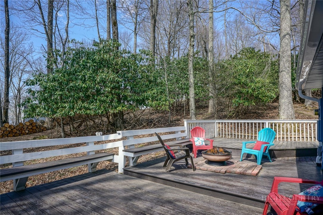 140 Leigh Circle Property Photo 10
