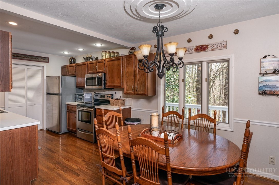 140 Leigh Circle Property Photo 23