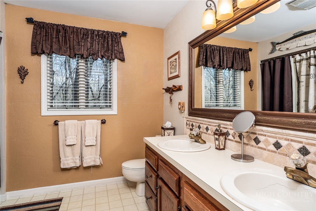140 Leigh Circle Property Photo 39