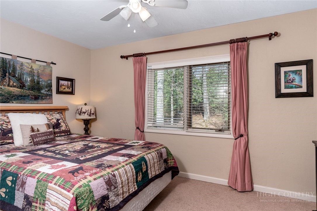 140 Leigh Circle Property Photo 40