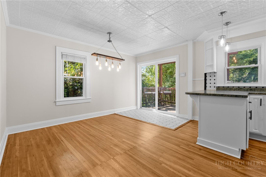 485 Green Street Property Photo 2