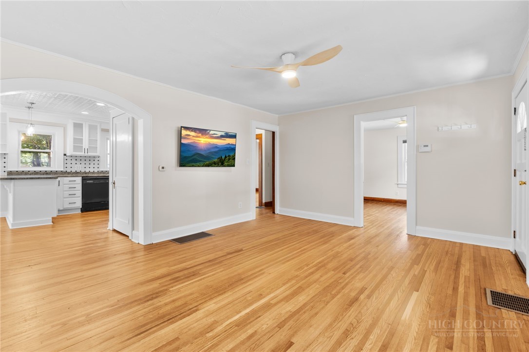 485 Green Street Property Photo 11