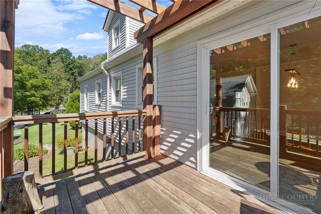 485 Green Street Property Photo 27