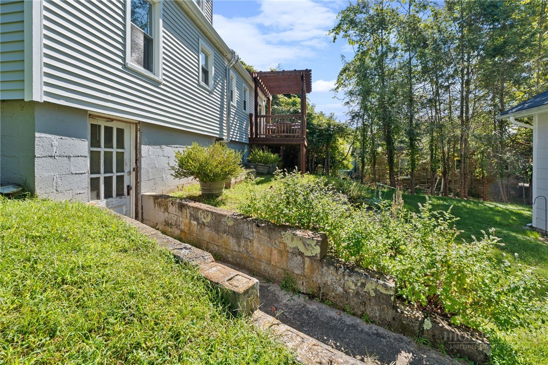 485 Green Street Property Photo 34