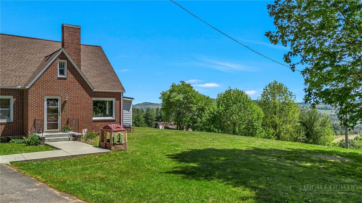 1607 Will Vannoy Road Property Photo 2