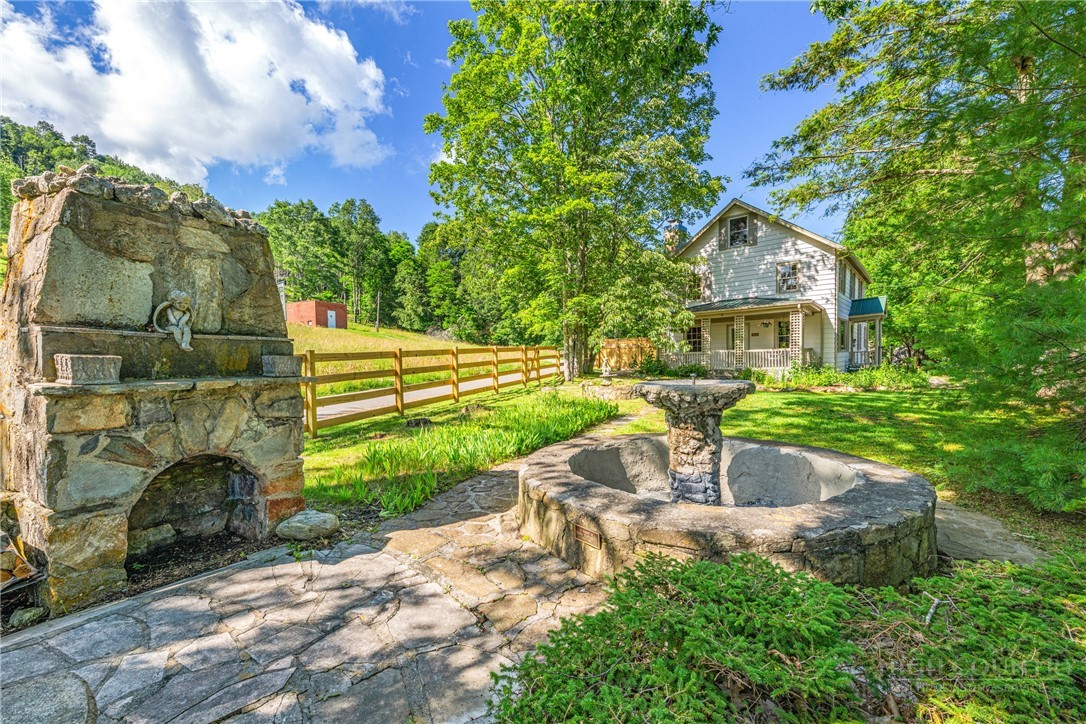 160 Old Turnpike East Road Property Photo 1