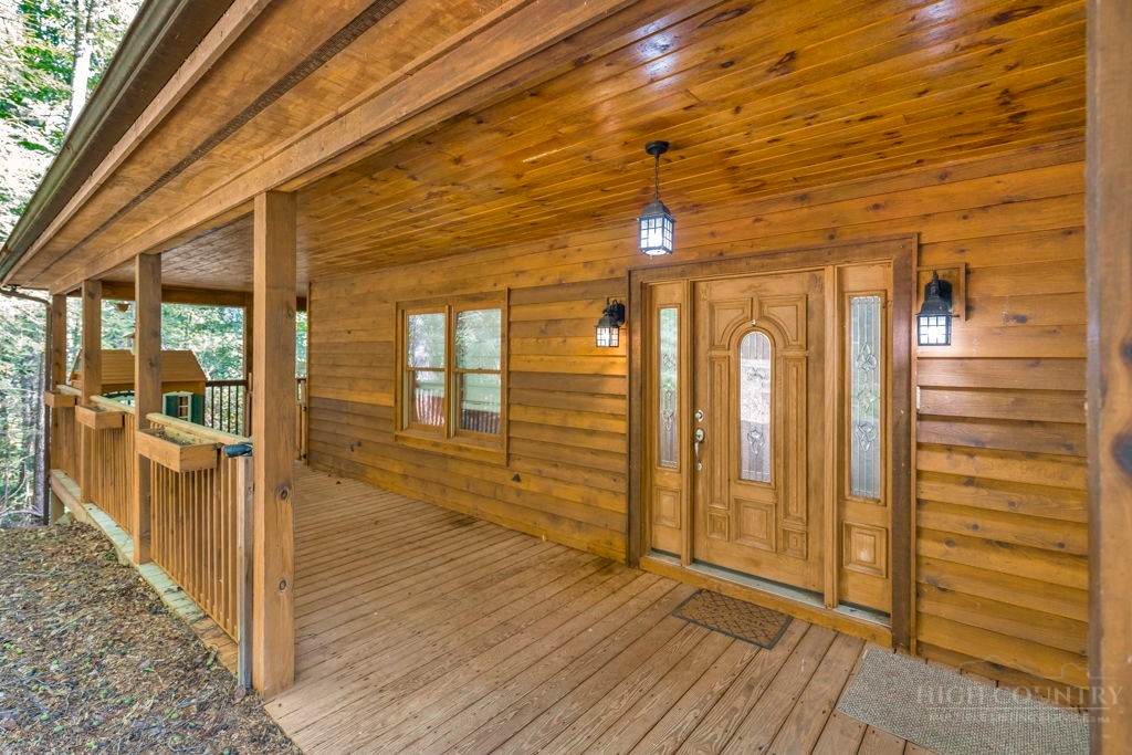 735 Holleridge Road Property Photo 5