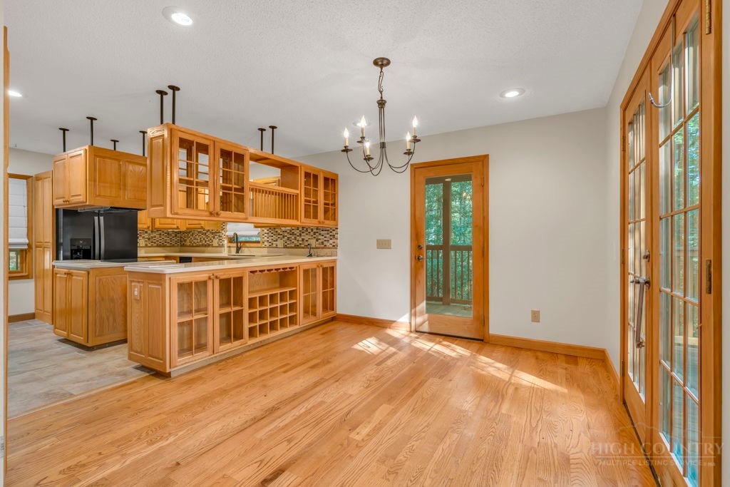 735 Holleridge Road Property Photo 11