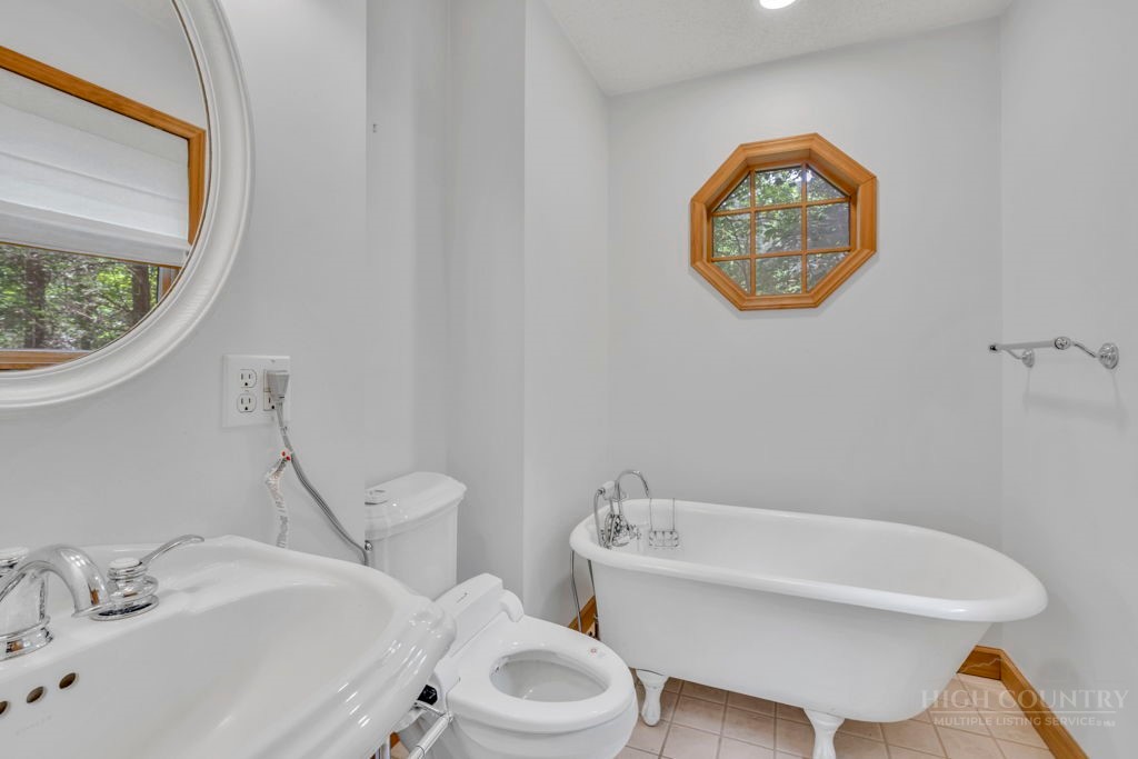 735 Holleridge Road Property Photo 21