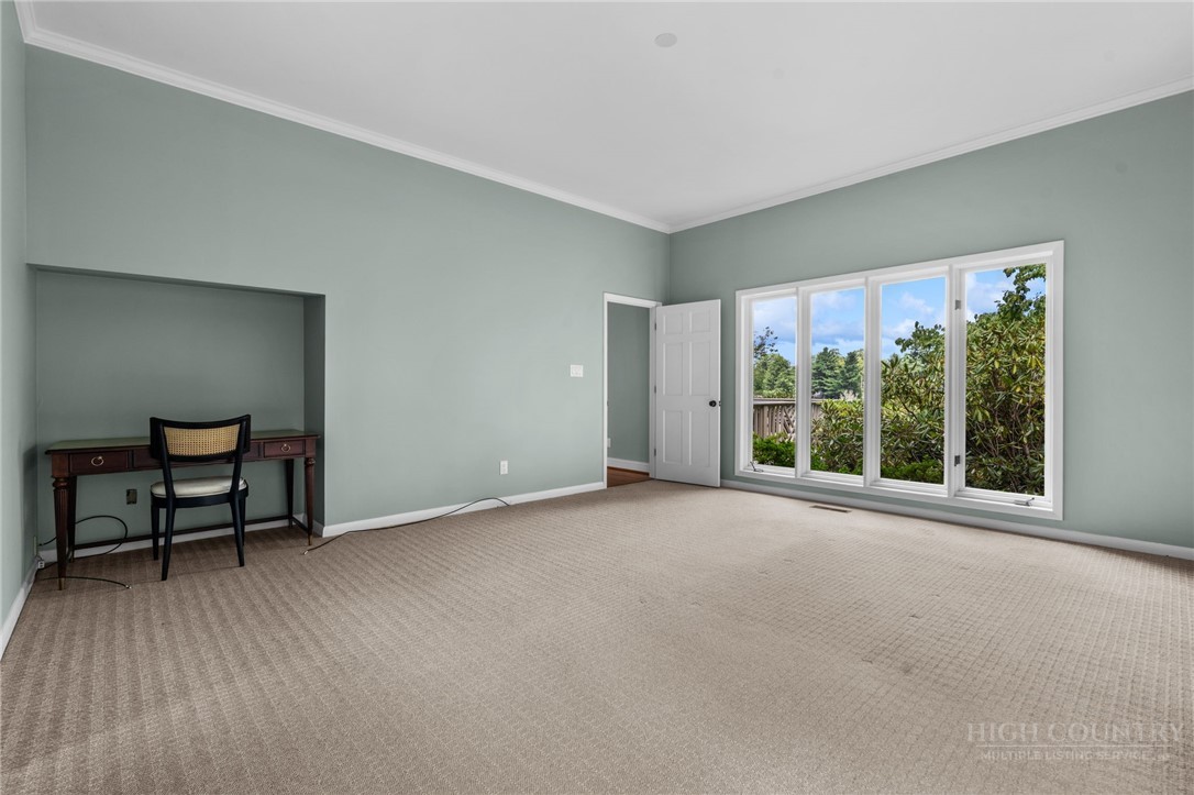 139 The Pines Property Photo 13
