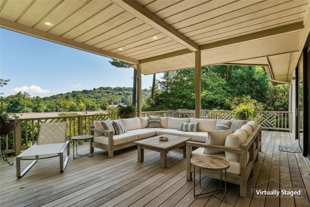 139 The Pines Property Photo 21