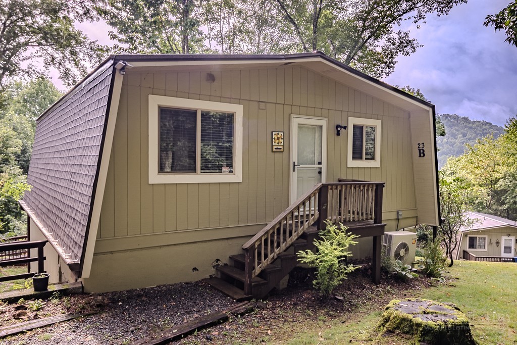 23 Pinetop B Property Photo 1