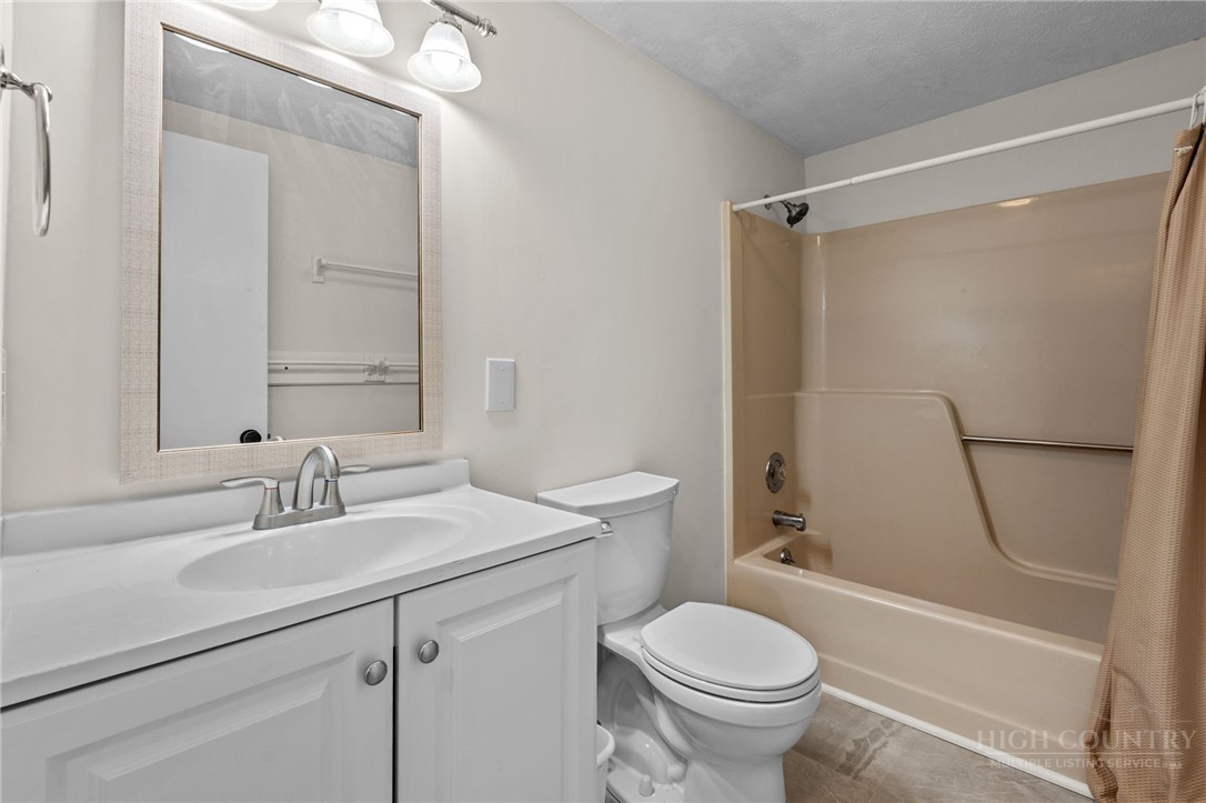 188 Laurel Hill Drive Property Photo 12