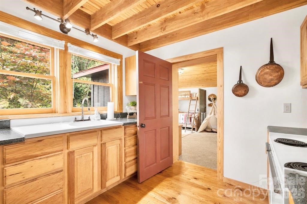 1361 Longhope Road Property Photo 14