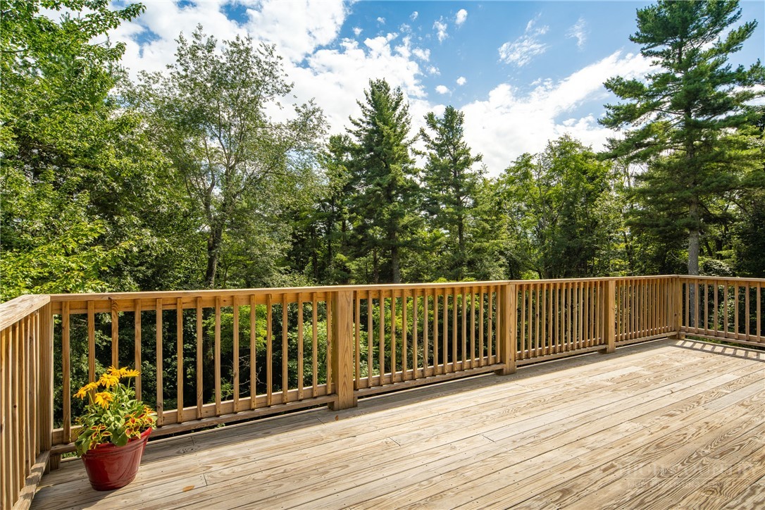 276 Storie Road Property Photo 2