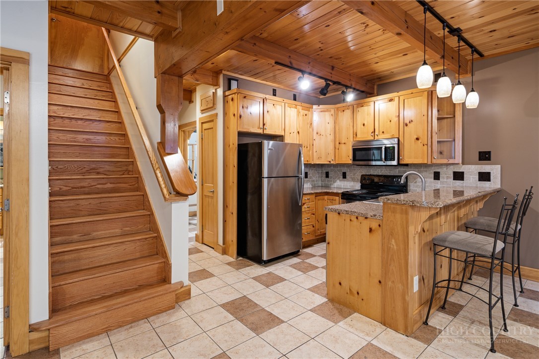 276 Storie Road Property Photo 5