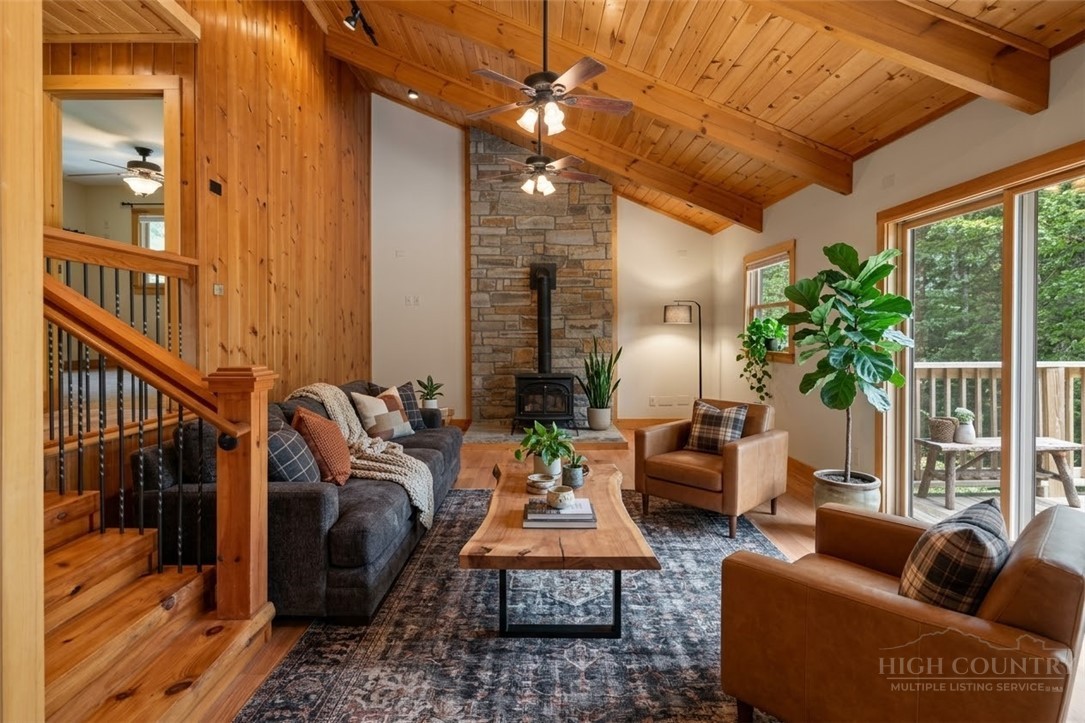 276 Storie Road Property Photo 8