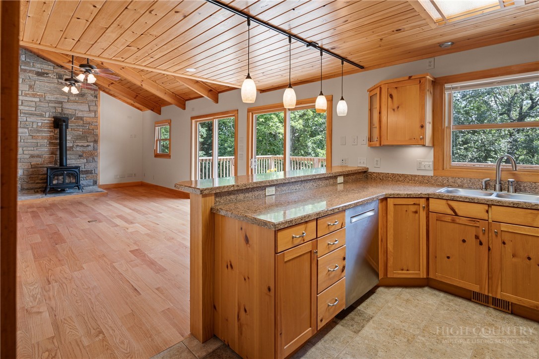 276 Storie Road Property Photo 13