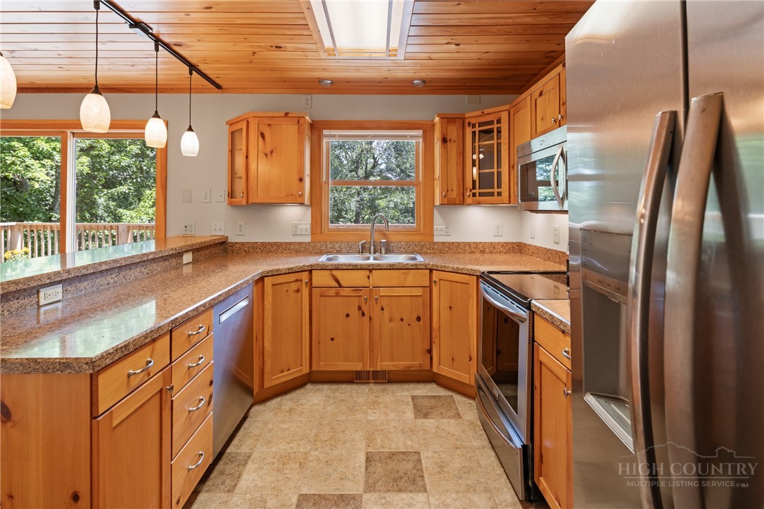 276 Storie Road Property Photo 14
