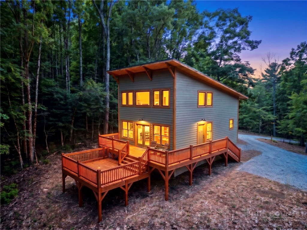 240 Galax Circle Property Photo 1