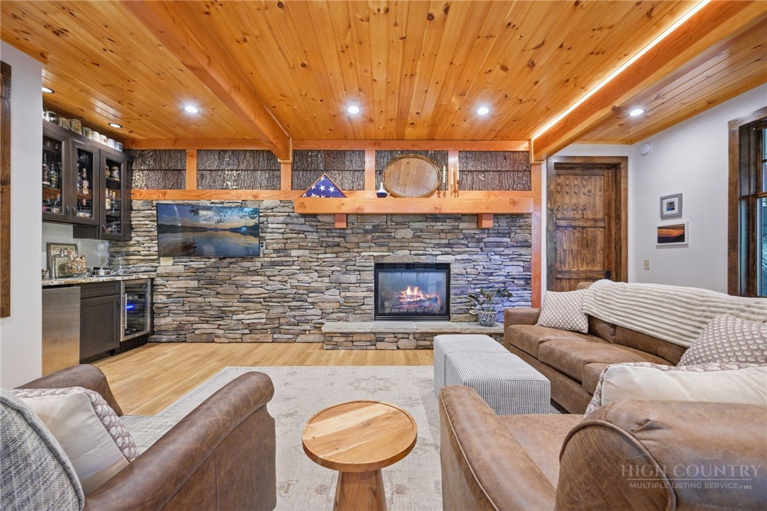 148 River Haven Drive Property Photo 10
