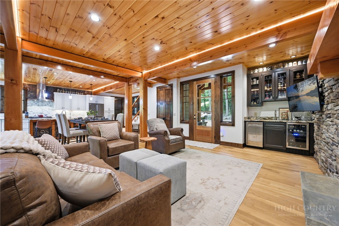 148 River Haven Drive Property Photo 12