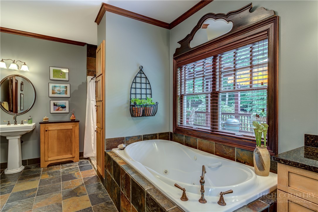 201 Grandwood Lane Property Photo 40