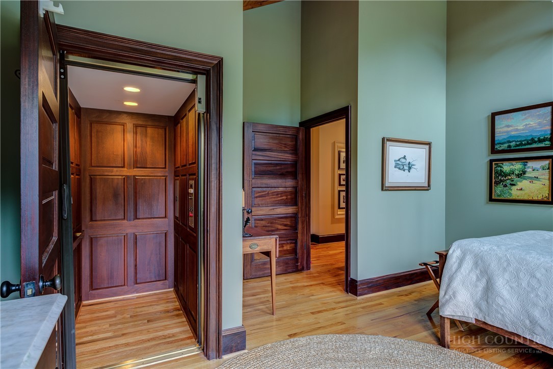 201 Grandwood Lane Property Photo 43