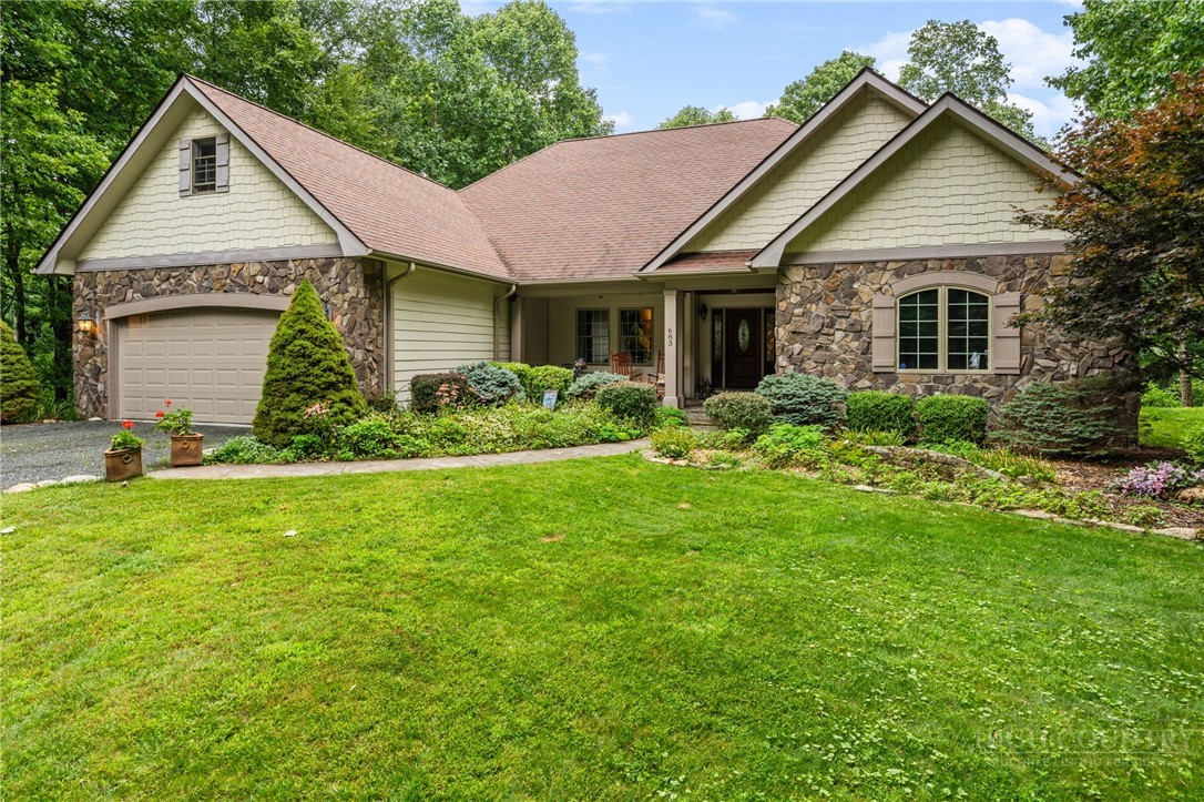 683 Grande Oaks Drive Property Photo 1