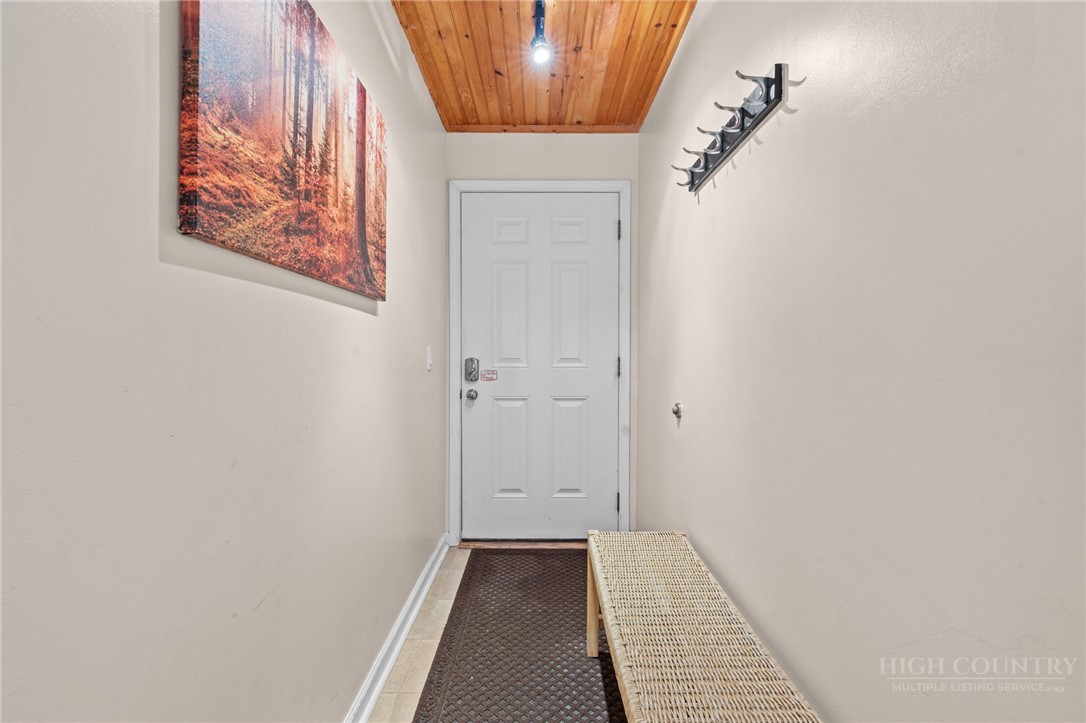 301 Pinnacle Inn Road 2113 Property Photo 20