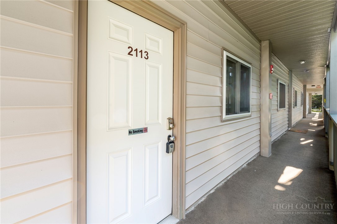 301 Pinnacle Inn Road 2113 Property Photo 24