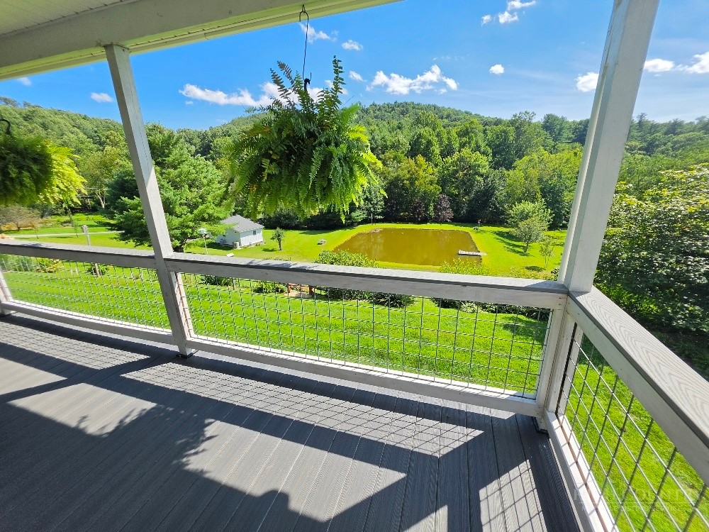 611 Rose Road Property Photo 4