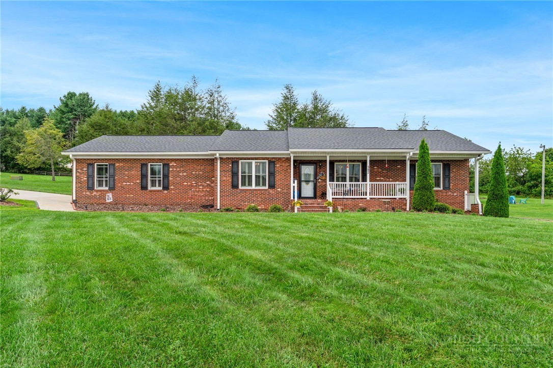 342 Willow Creek Drive Property Photo 1