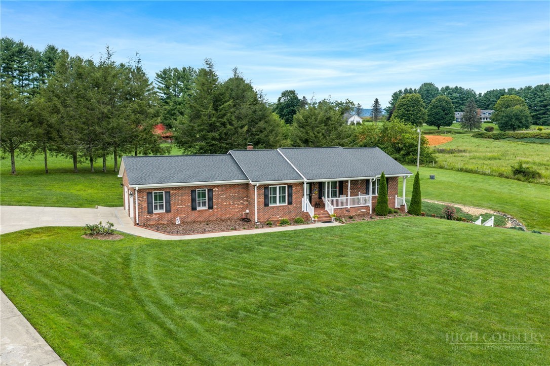 342 Willow Creek Drive Property Photo 1