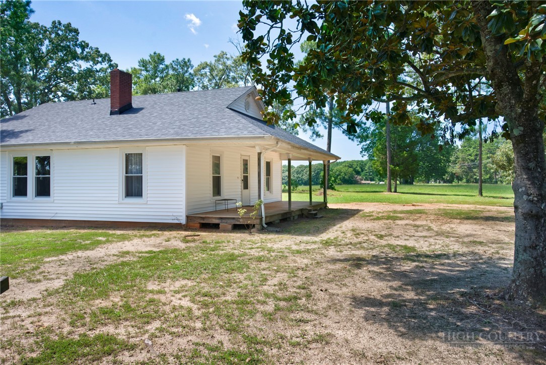 1002 Tanner Road Property Photo 5