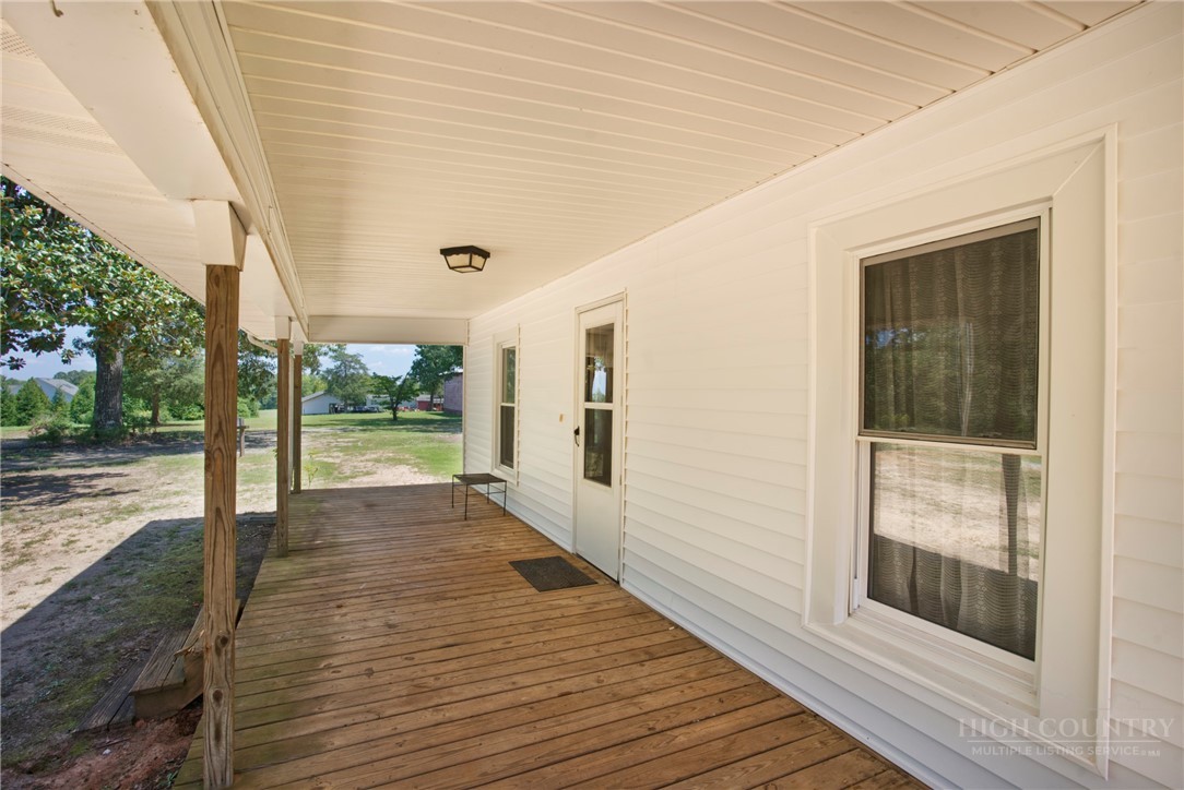 1002 Tanner Road Property Photo 8