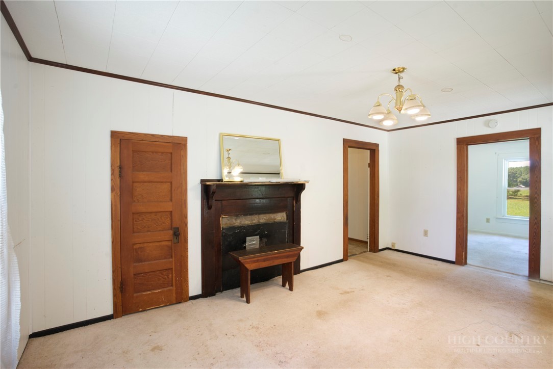 1002 Tanner Road Property Photo 9