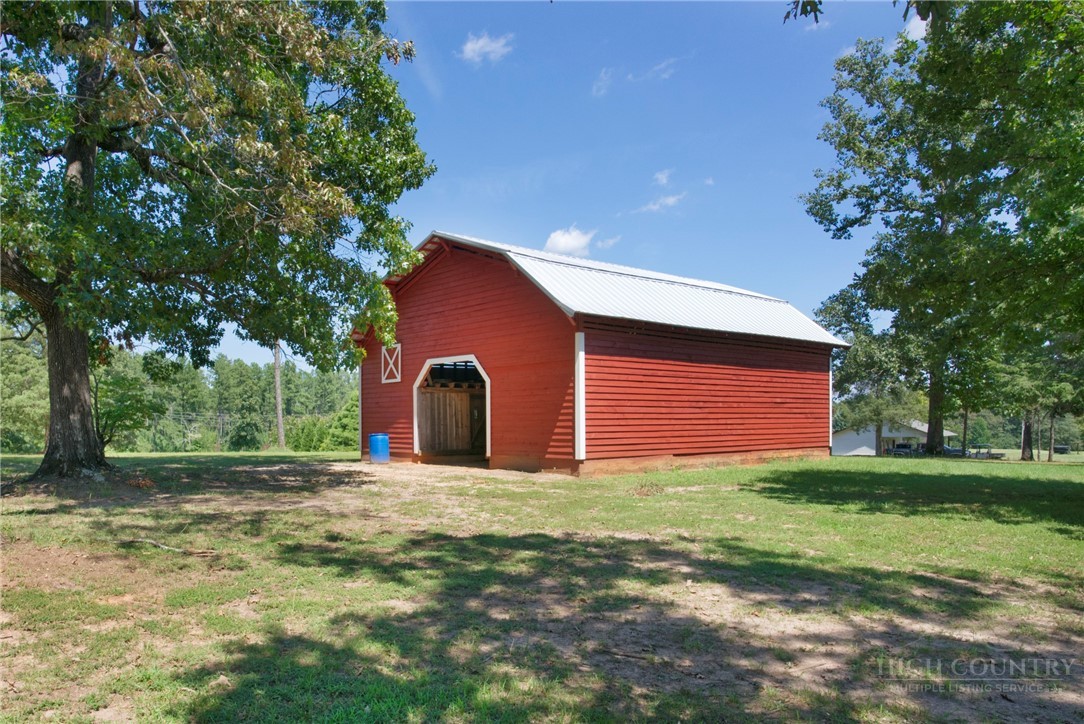 1002 Tanner Road Property Photo 23