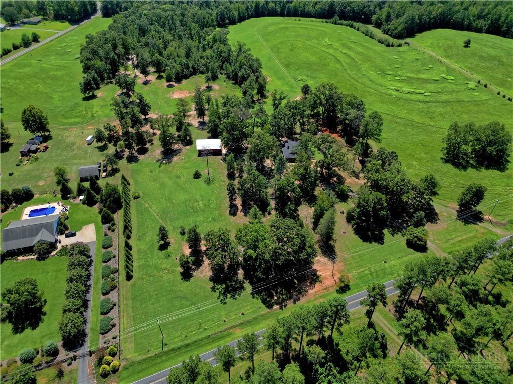 1002 Tanner Road Property Photo 27