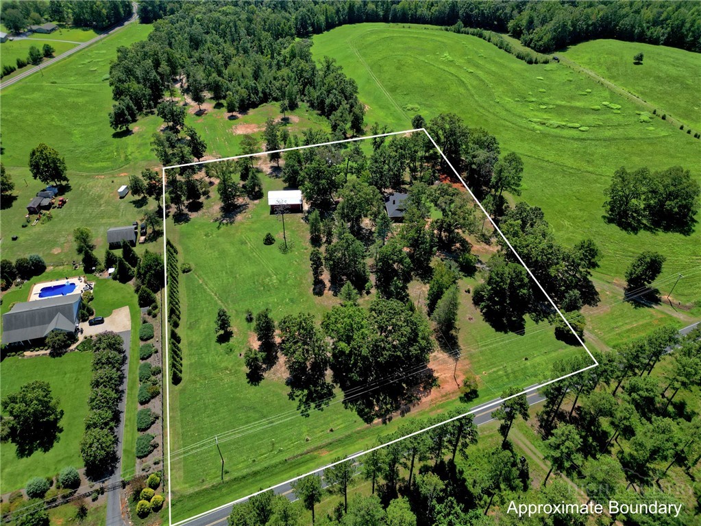1002 Tanner Road Property Photo 28