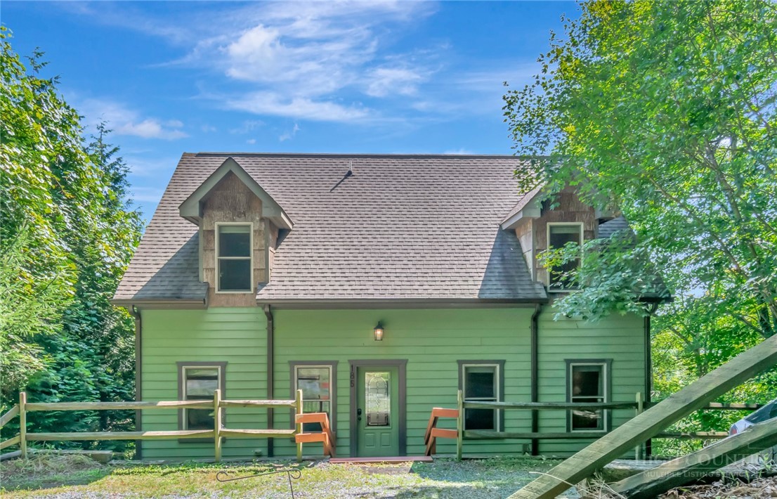 185 Ravens View Property Photo 1