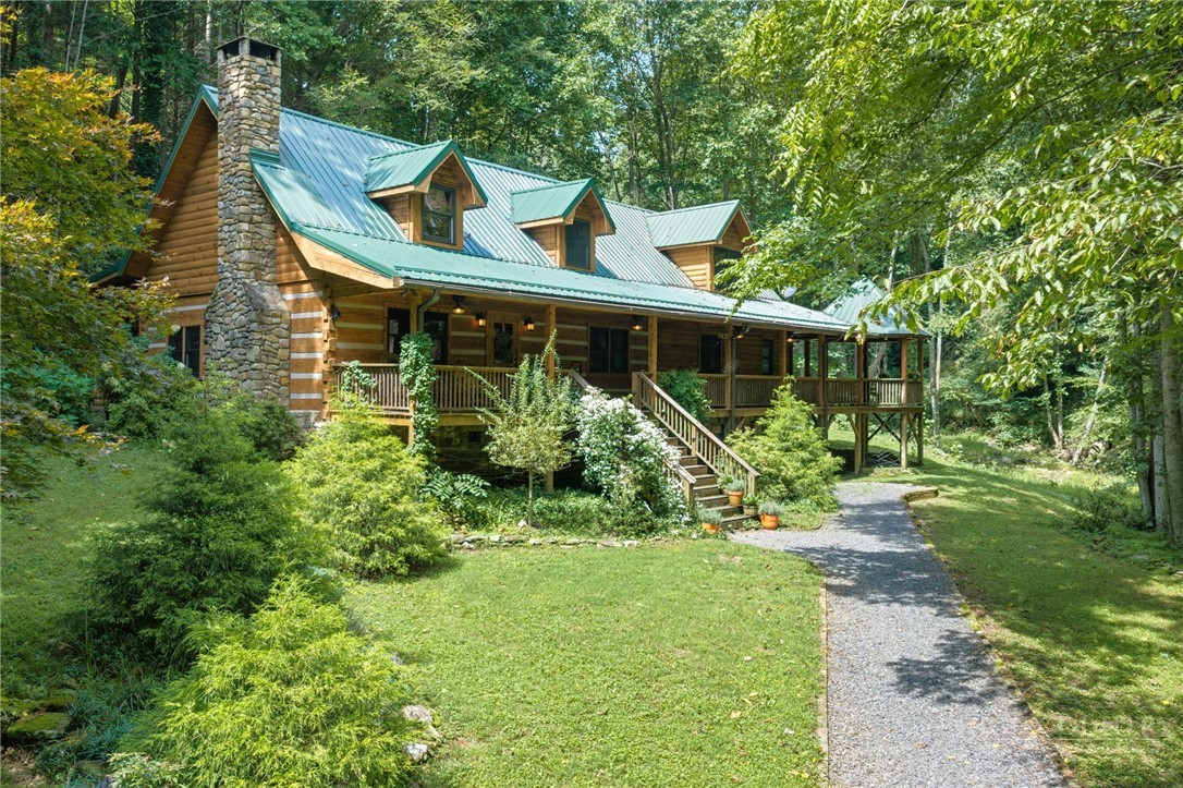 982 Jakes Mountain Road Property Photo 1