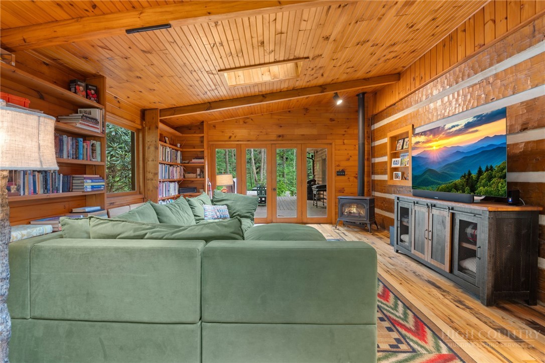 982 Jakes Mountain Road Property Photo 15