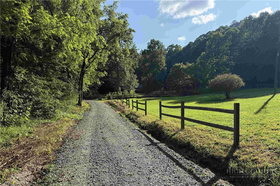 982 Jakes Mountain Road Property Photo 43