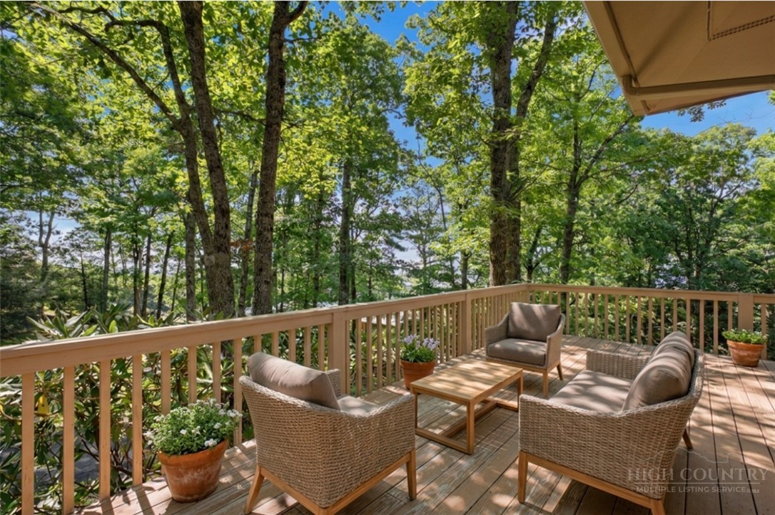 765 Oak Ridge Drive Property Photo 3