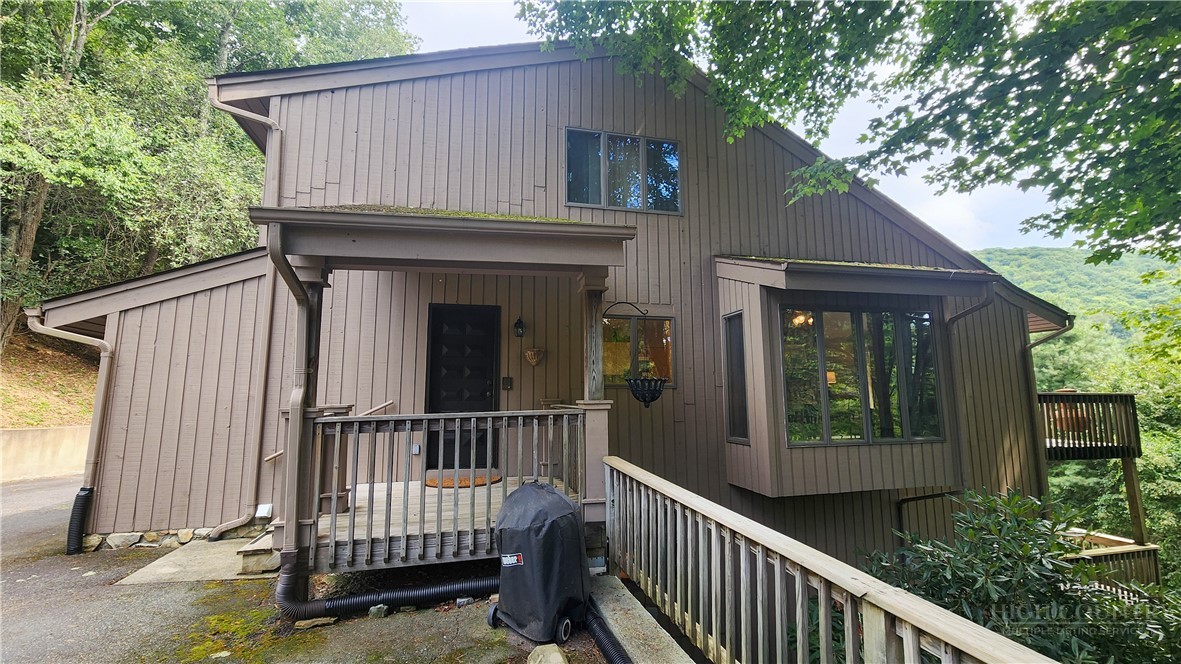 625 E. Old Turnpike Road Property Photo 1
