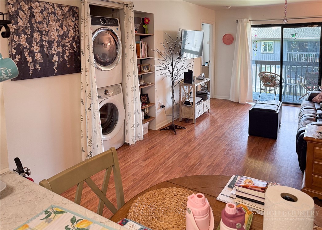 521 Meadowview Drives B301 Property Photo 1
