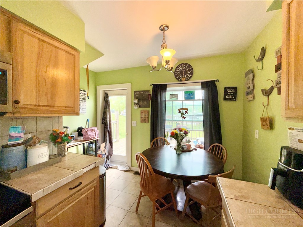 130 Bluegrass Drive Property Photo 4